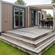Buitenaanzicht van Family Lodge bij Holiday park De Boshoek, Nederland, met ruime houten veranda.