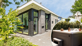 Modern Natuurlodge Wellness with large windows and inset of guests relaxing in a private outdoor spa hot tub.