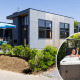 Moderne Z Module Wellness lodge bij Résidence Valkenburg, Nederland, met terras en familie in jacuzzi.