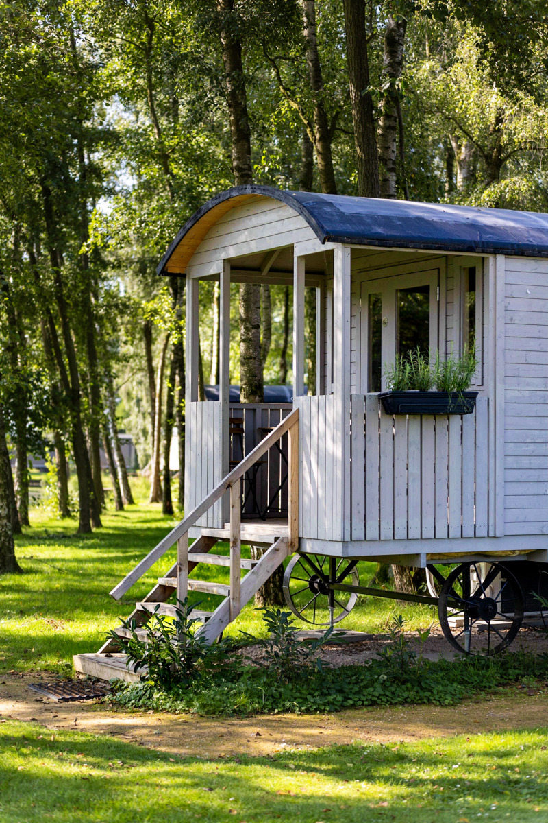 Pipowagen met terras