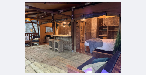 Interior view of the Safari suite tent with private bathroom at Holiday Park Mölke in the Netherlands.