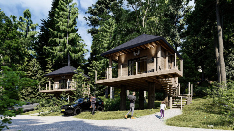 Baumhäuser auf Stelzen im Wald bei Edelweiss Lodge, Ossiacher See, Österreich, mit Familien und Autos.