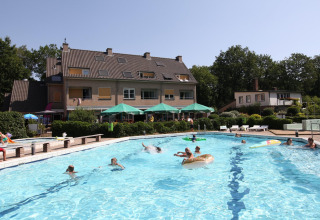 Udendørs swimmingpool - Vakantiepark Bonte Vlucht, Doorn, Utrecht