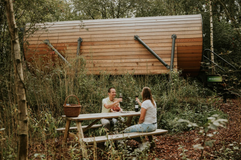 Antropodo con mesa de picnic para invitados - Camping Si-Es-An - Balkbrug, Overijssel, Países Bajos