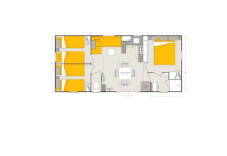 Planimetria di un alloggio glamping con camere da letto, cucina, bagno e zona soggiorno centrale.