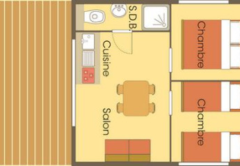 Floor plan of Cabane Lodge op palen Standard safari tent at Flower Camping Les Paludiers, France, with two bedrooms and terrace.