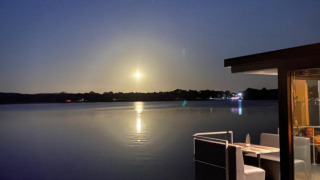 Vista al atardecer - Marina Mookerplas - Casa flotante de alquiler - Middelaar, Limburgo, Países Bajos