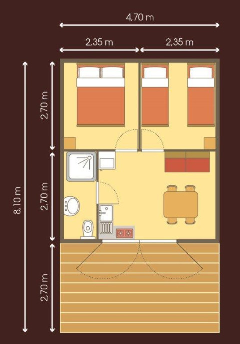 Floor plan of a glamping accommodation with two bedrooms, bathroom, kitchen, and terrace. Dimensions shown.
