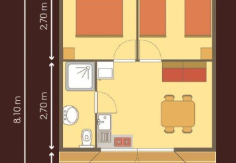 Plantegning af glamping bolig med to soveværelser, badeværelse, køkken og terrasse. Mål vises.