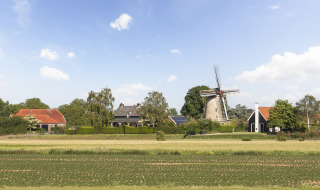 Pequeño pueblo de Rha en el Achterhoek, Países Bajos