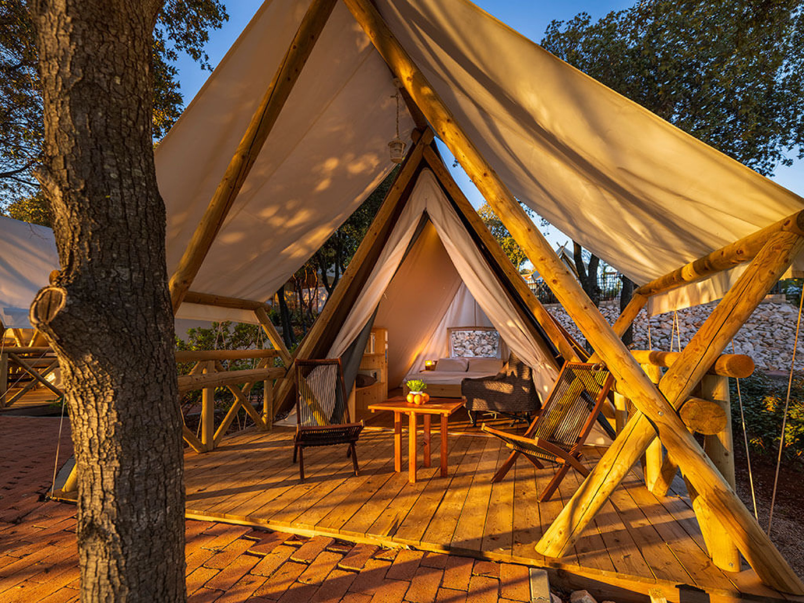 «Sunset Bell Tent»