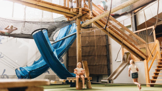 Parque infantil cubierto - Beerze Bulten - Beerze, Overijssel, Países Bajos