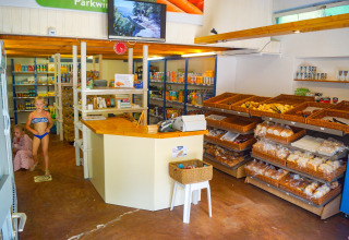 Park shop - Beter Uit Holiday Park Walsdorf - Tandel, Vianden, Luxembourg