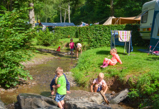 Fluss im Park - Better Off Holiday Park Walsdorf - Tandel, Vianden, Luxemburg