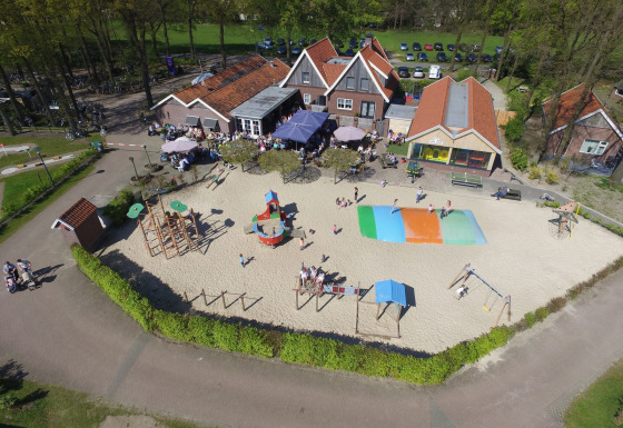 Übersicht Spielplatz und Restaurant - De Witte Berg - Ootmarsum, Twente, Niederlande