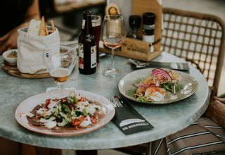 Platos del restaurante - Camping Si-Es-An - Balkbrug, Overijssel, Países Bajos
