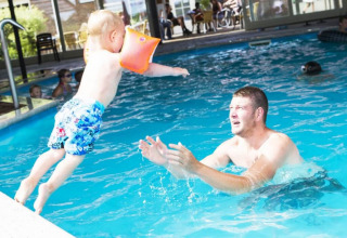 Piscina cubierta - Camping _t Veld - Rheeze, Overijssel, Países Bajos