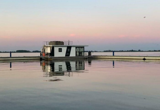 Atardecer en casa flotante - Welcome In (casas flotantes Holanda)
