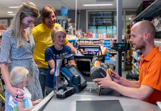 An der Supermarktkasse - Witterzomer - Assen, Drenthe, Niederlande