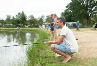 Gæster, der fisker - Witterzomer - Assen, Drenthe, Holland