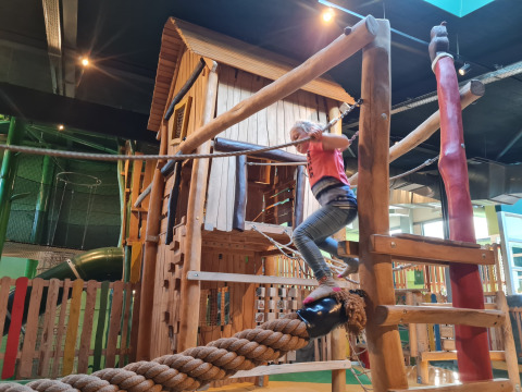 Parque infantil cubierto - Witterzomer - Assen, Drenthe, Países Bajos