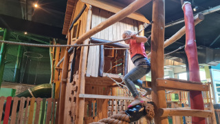 Parque infantil cubierto - Witterzomer - Assen, Drenthe, Países Bajos