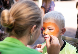Pintura facial _ animación - Witterzomer - Assen, Drenthe, Países Bajos