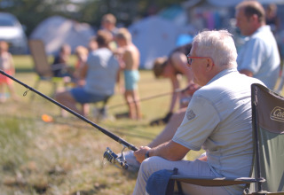 Visvijver senior - Witterzomer - Assen, Drenthe, Nederland