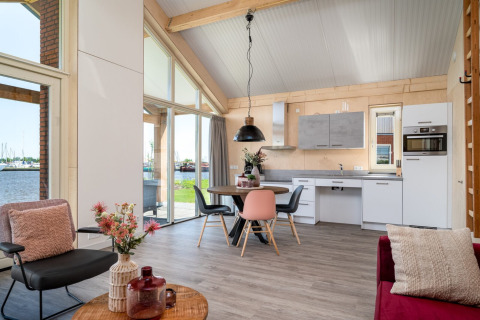 Comedor y cocina del albergue para discapacitados - Tusken de Marren - Akkrum, Frisia, Países Bajos