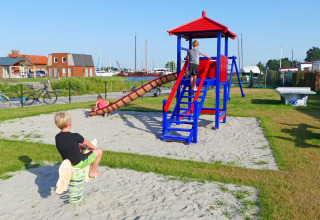 Parque infantil - Tusken de Marren - Akkrum, Frisia, Países Bajos