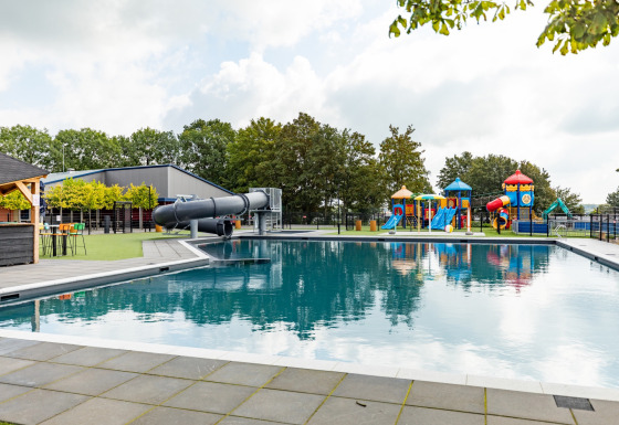 Freibad mit Wasserrutsche - Rhederlaagse Meren - Lathum, Gelderland, Niederlande