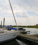 Puerto _ barcos en el embarcadero - Rhederlaagse Meren - Lathum, Gelderland, Países Bajos
