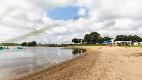 Lago para nadar en la playa - Rhederlaagse Meren - Lathum, Güeldres, Países Bajos