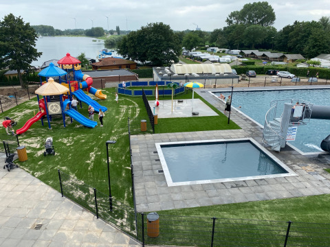 Swimmingpool og soppebassin - Rhederlaagse Meren - Lathum, Gelderland, Holland