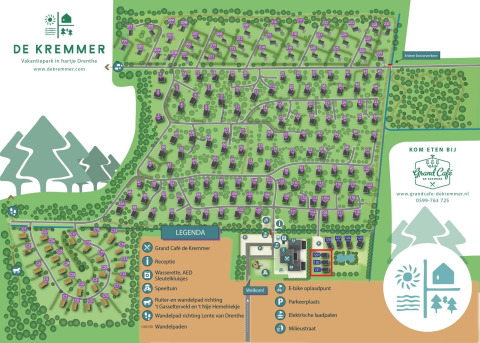 Mappa del villaggio turistico De Kremmer a Drenthe, Paesi Bassi, con tiny house e servizi segnalati.