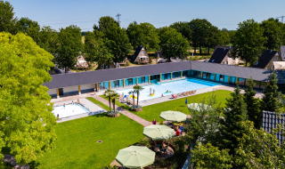 Outdoor swimming pool with lawn - Hof van Salland - Hellendoorn, Overijssel, Netherlands