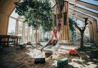 Parque infantil cubierto - De Klepperstee - Ouddorp, Zelanda, Países Bajos