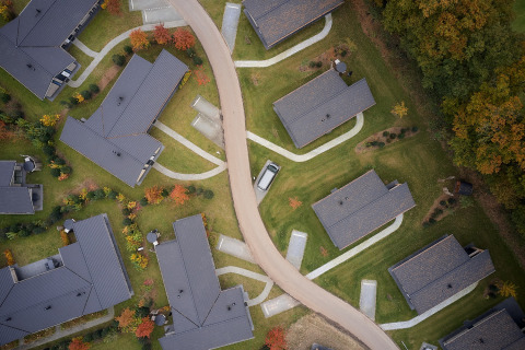 Lodges from above - Vakantiepark de IJsvogel - Voorthuizen, Gelderland, Netherlands