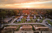 Panorámica parque cielo naranja - Vakantiepark de IJsvogel - Voorthuizen, Gelderland, Países Bajos