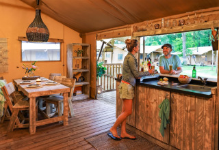 Huéspedes en tienda safari cocina - Sandberghe - Uden, Gelderland, Países Bajos
