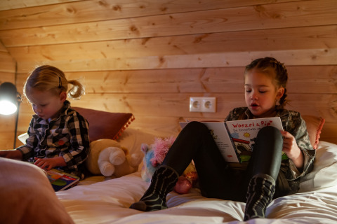 Children's reading - Sandberghe - Uden, Gelderland, Netherlands