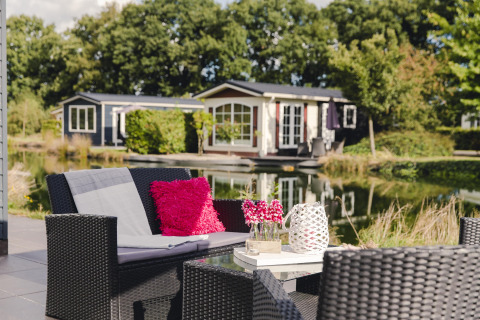 Terraza junto al alojamiento - Buitenplaats Holten - Rijssen, Overijssel, Países Bajos