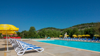 Buitenzwembad - Beter Uit vakantiepark La Draille - Souillac, Dordogne, Frankrijk