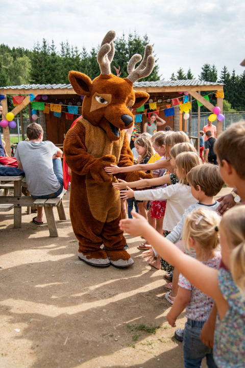 Animación y mascota - Camping Petit Suisse - Manhay, Luxemburgo, Bélgica