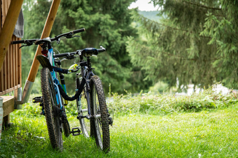 Bicicletas de montaña - Camping Petit Suisse - Manhay, Luxemburgo, Bélgica