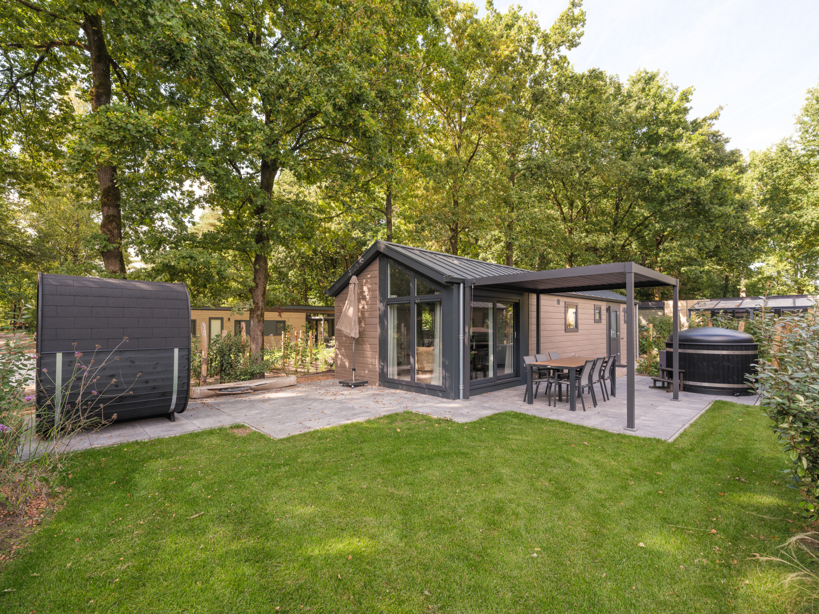 Doornenburg Lodge Comfort met Hottub & Sauna