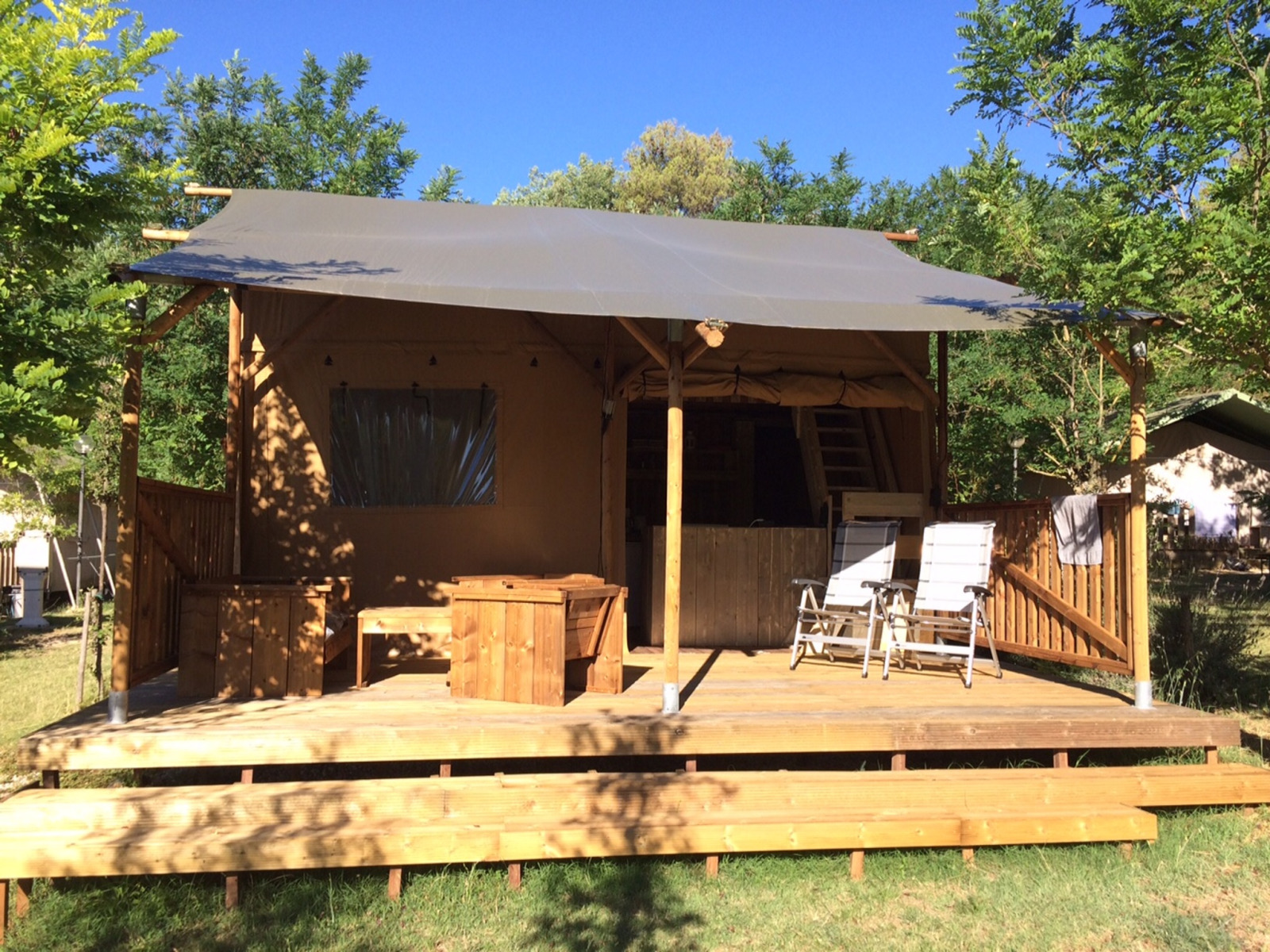 Lodgetent incl Sanitair