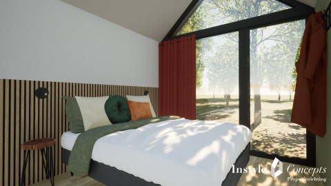 Moderne lodge-soveværelse med store vinduer og skovudsigt hos Cosy Lodge, Camping Si-Es-An, Holland.