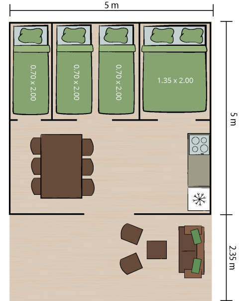 Plattegrond van Safaritent Harmony met vier bedden, eethoek, keuken en een gezellige zithoek getoond.