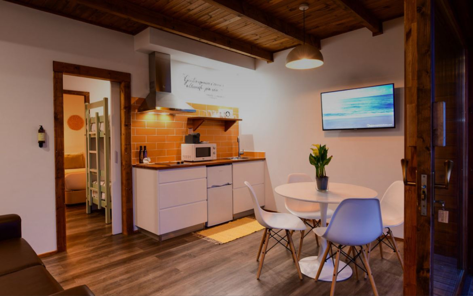 Bungalow Family Wood